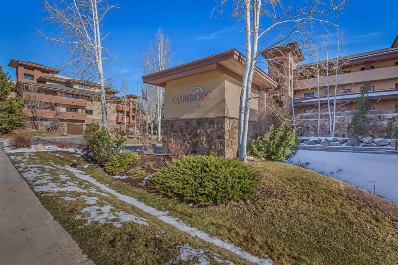 #1012 - Walk To Ski, Newly Remodeled Mountain View Condo With Pool Steamboat Springs Esterno foto
